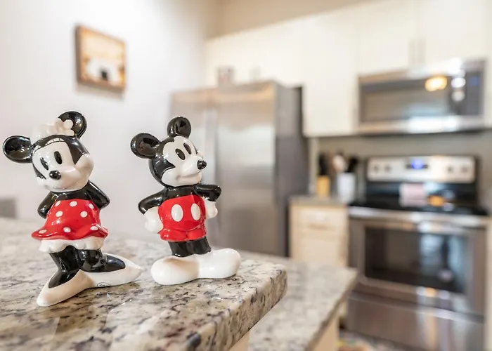 Lovely And Cozy Townhome Near Disney Parks