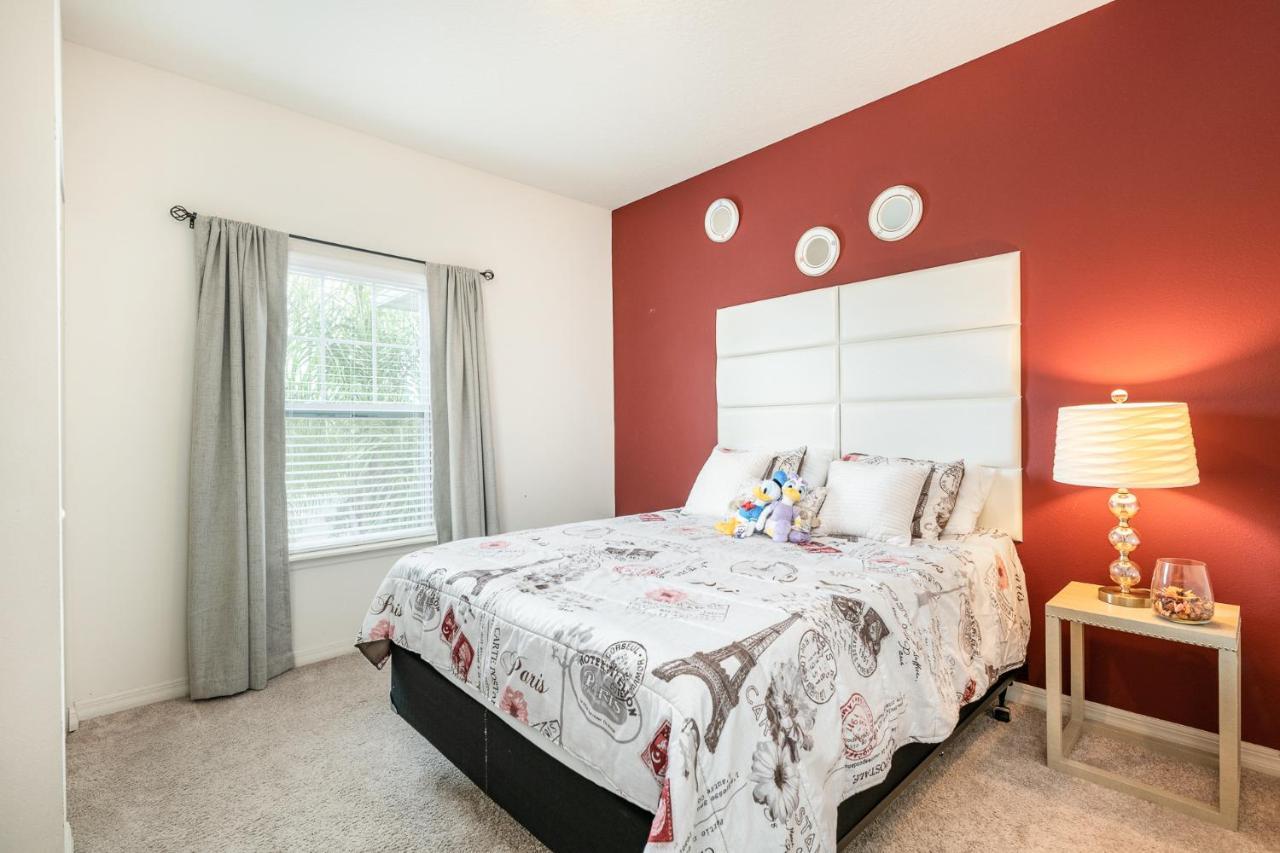 Lovely And Cozy Townhome Near Parks